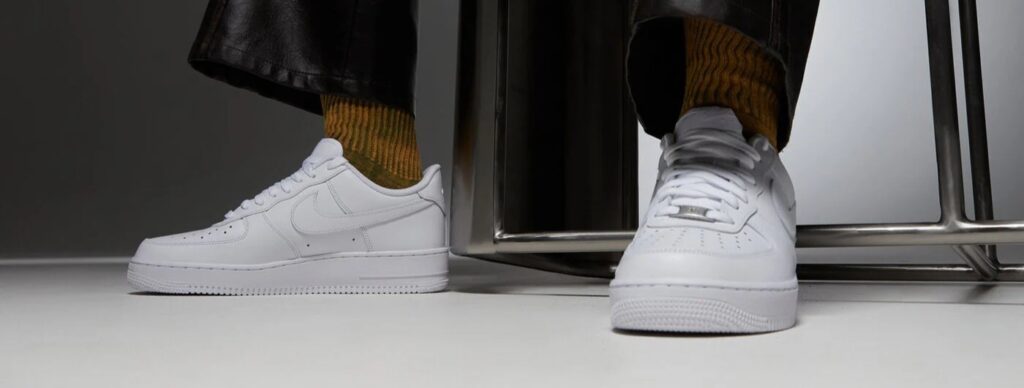 NIKE AIR FORCE 1 '07 LE