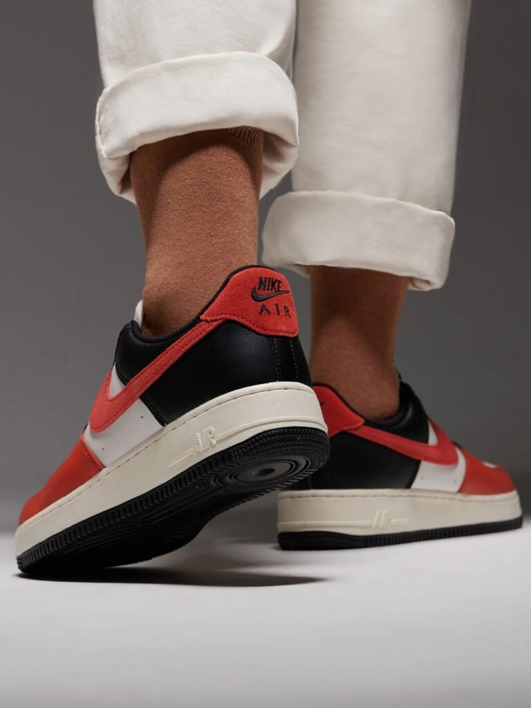 Nike Air Force 1 LV8