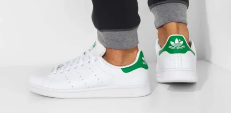 Ako vyčistiť biele topánky adidas?