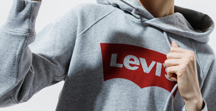 Značka Levi’s sa opäť udomácňuje v streetweari
