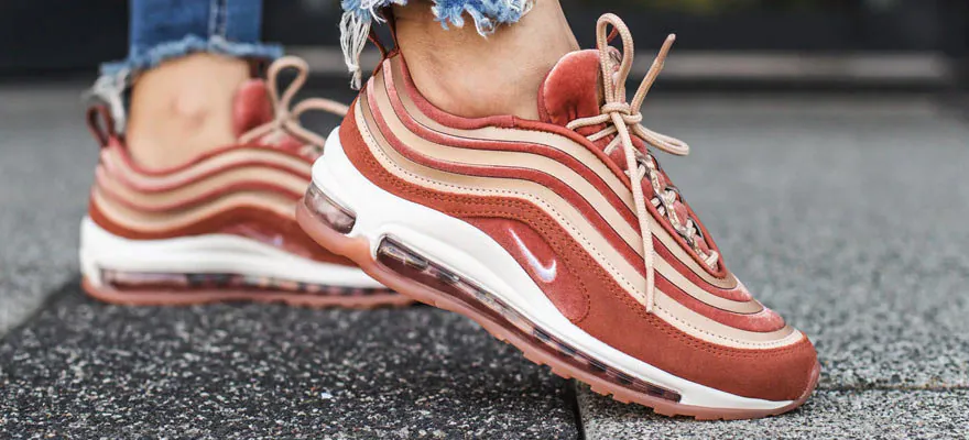 Ako šnurovať Nike Air Max?