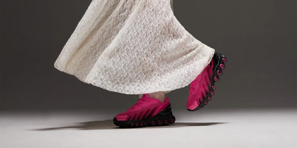 NIKE W AIR MAX DN8 HF5509-601